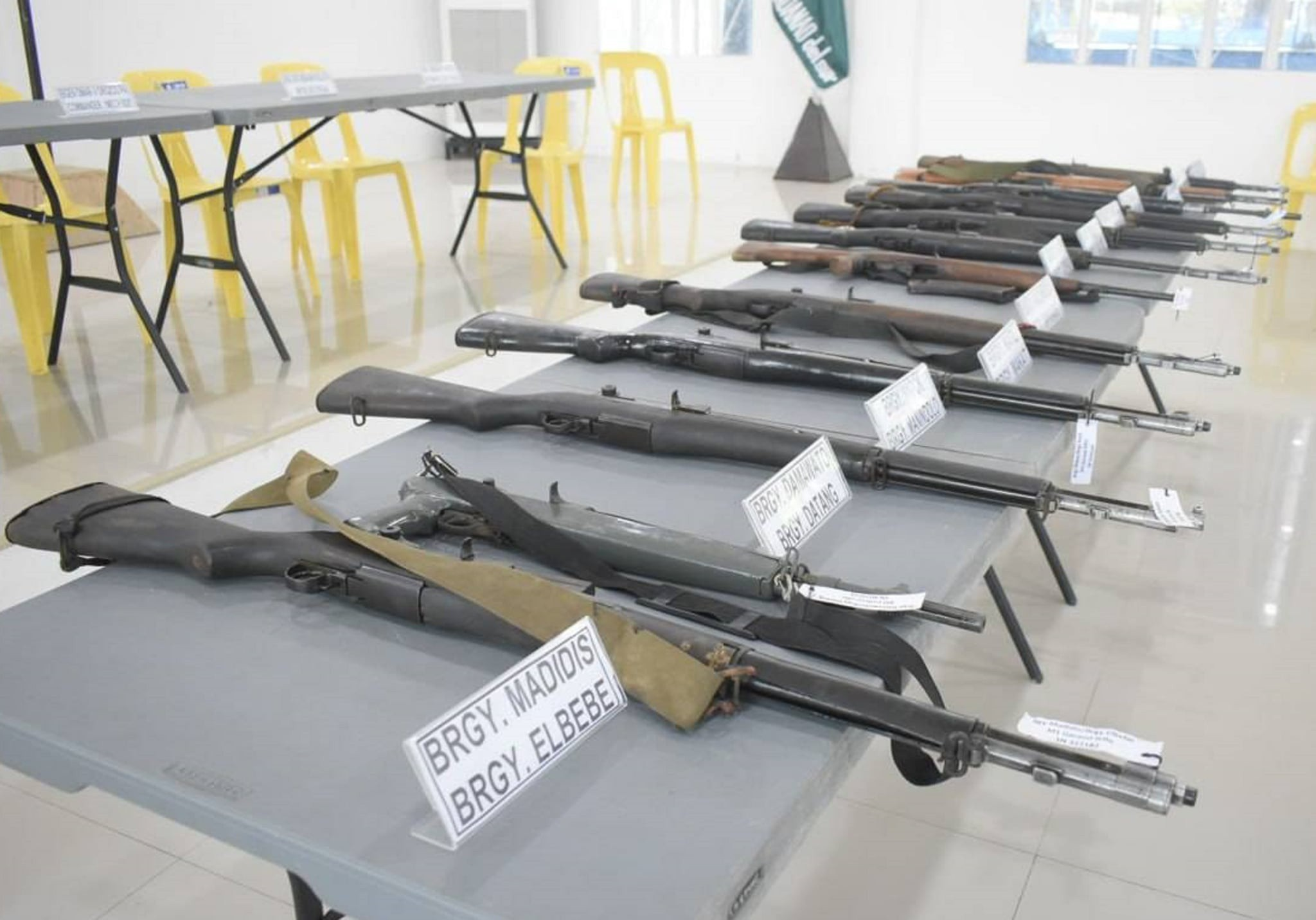 Soldiers collect 12 more combat weapons from Moro villagers