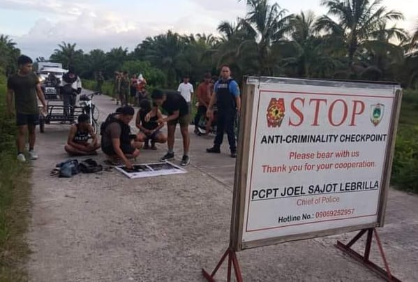 2 MILF ‘ gunrunners,’ nasabat sa checkpoint