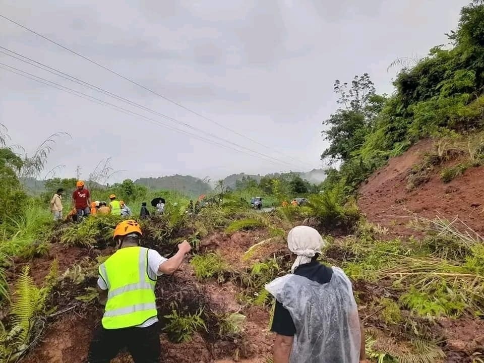 Highway sa Lakewood, Zamboanga del Sur hagip ng landslide